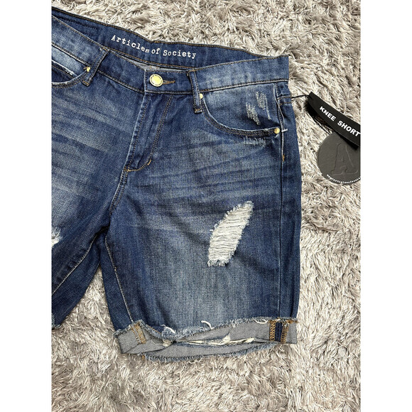 Articles Of Society Women's Nadine Knee Distressed Denim Shorts In Blue Size 25 - Picture 5 of 9
